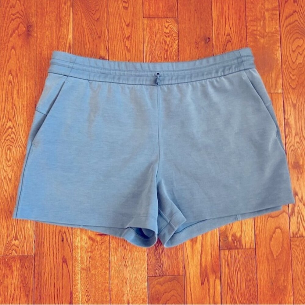 Lululemon softstreme high rise short 4size 14
